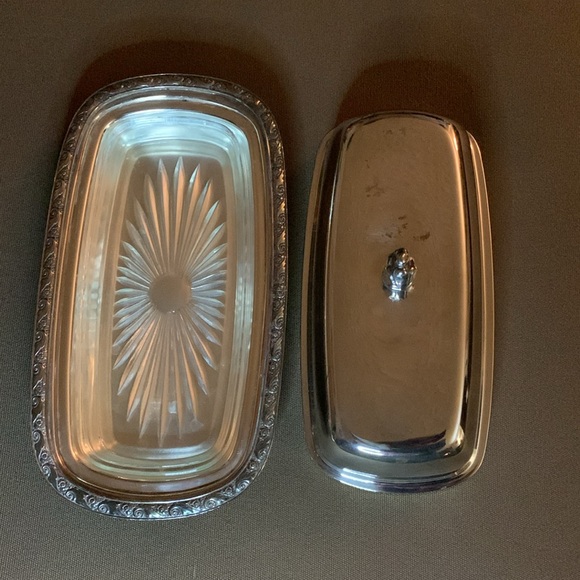 Vintage Oneida silver-plated butter dish - Queen Bess II pattern - Picture 2 of 6